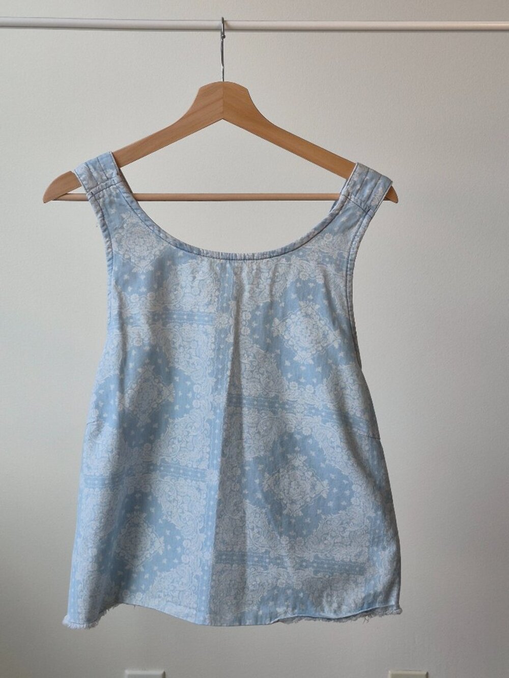 Wrangler Retro Women’s XL Blue Paisley Crop Tank Top Western Boho